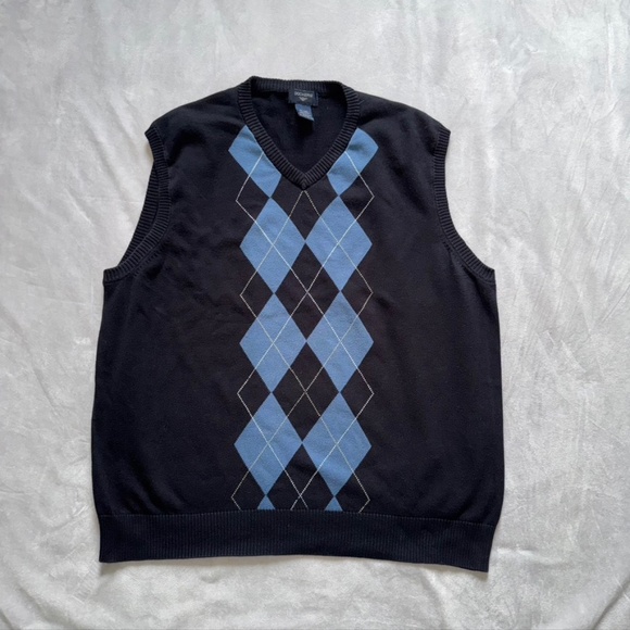 Men's Dockers Argyle Sweater Vest - Picture 1 of 2